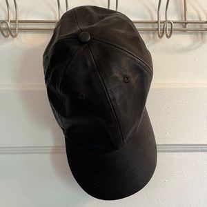 Faux leather 6 panel black cap